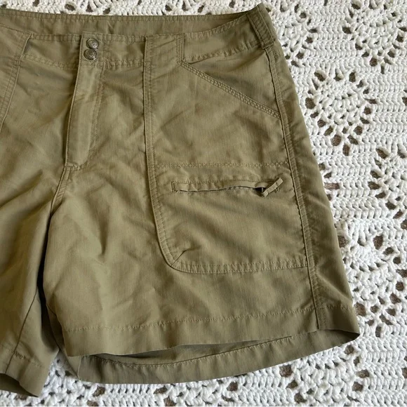 Women’s Bimini Bay Outfitters Performance Wear Sz 16 Khaki Shorts - Picture 3 of 8